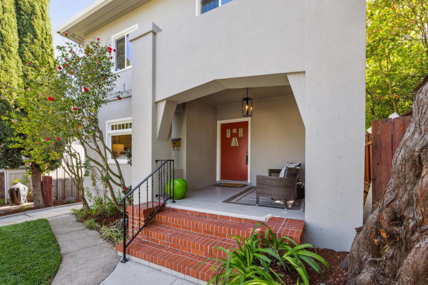 Detail Gallery Image 7 of 99 For 829 Edgehill Dr, Burlingame,  CA 94010 - 3 Beds | 1 Baths