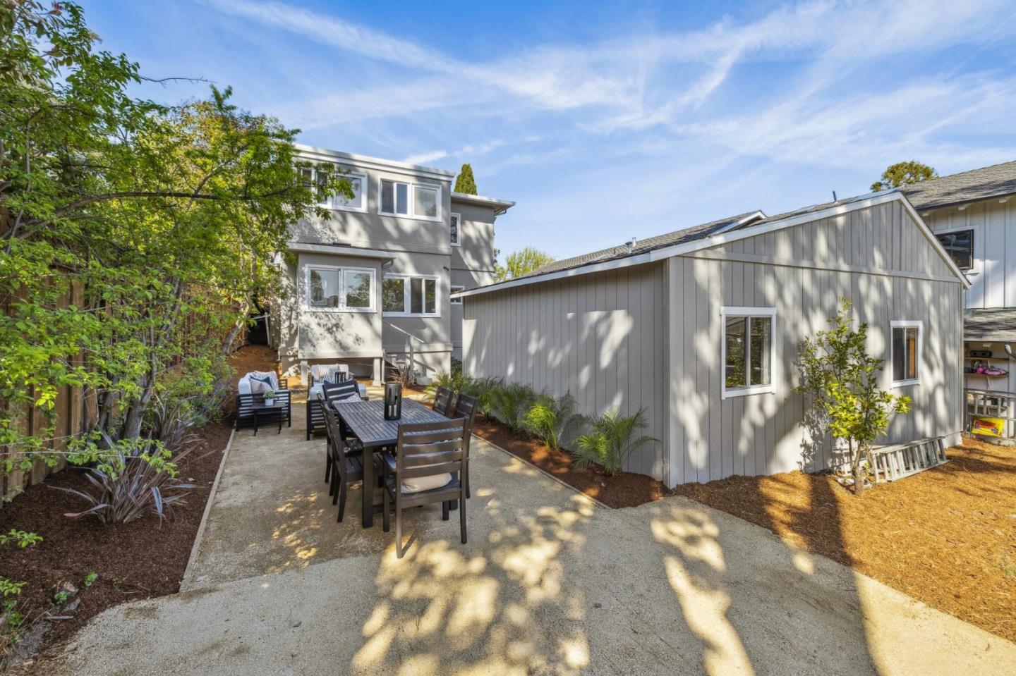 Detail Gallery Image 70 of 99 For 829 Edgehill Dr, Burlingame,  CA 94010 - 3 Beds | 1 Baths