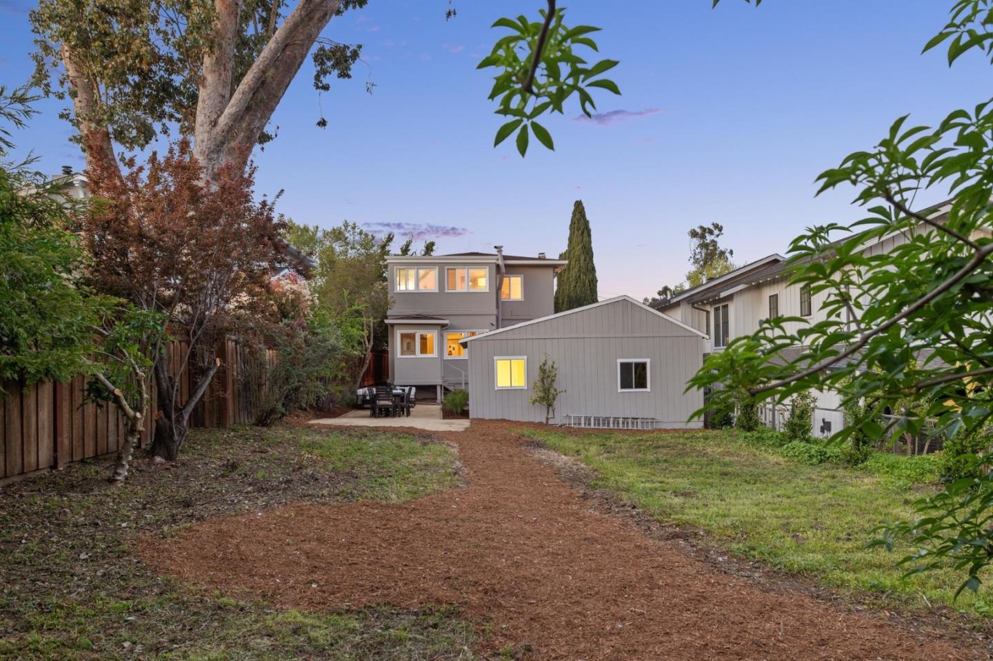 Detail Gallery Image 82 of 99 For 829 Edgehill Dr, Burlingame,  CA 94010 - 3 Beds | 1 Baths
