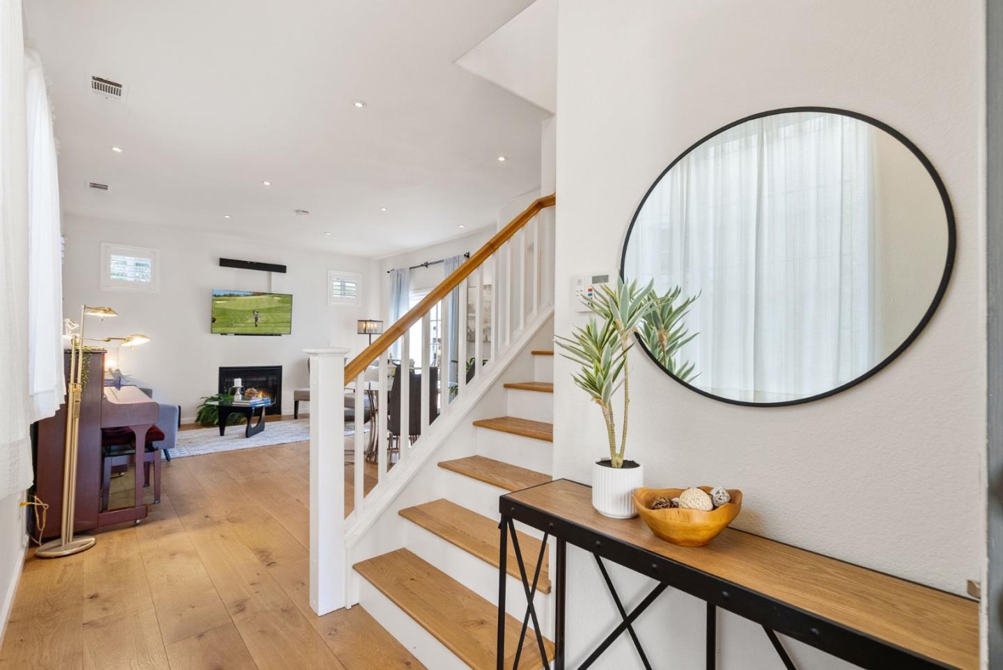 Detail Gallery Image 2 of 22 For 3983 Will Rogers Dr, San Jose,  CA 95117 - 3 Beds | 2 Baths