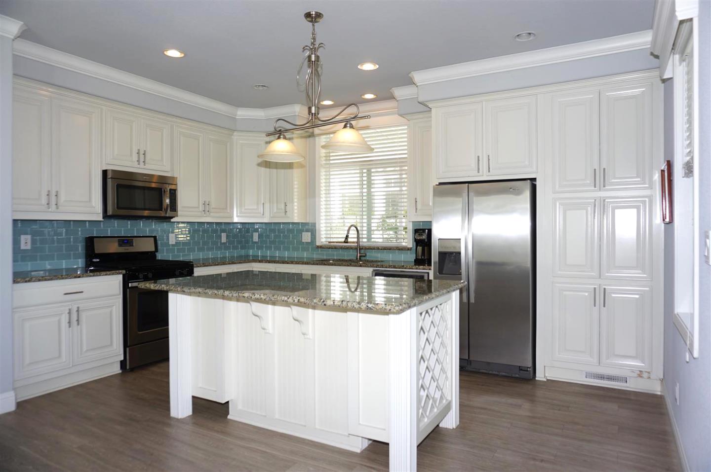 Detail Gallery Image 9 of 36 For 1111 Morse Ave #179,  Sunnyvale,  CA 94089 - 3 Beds | 2 Baths