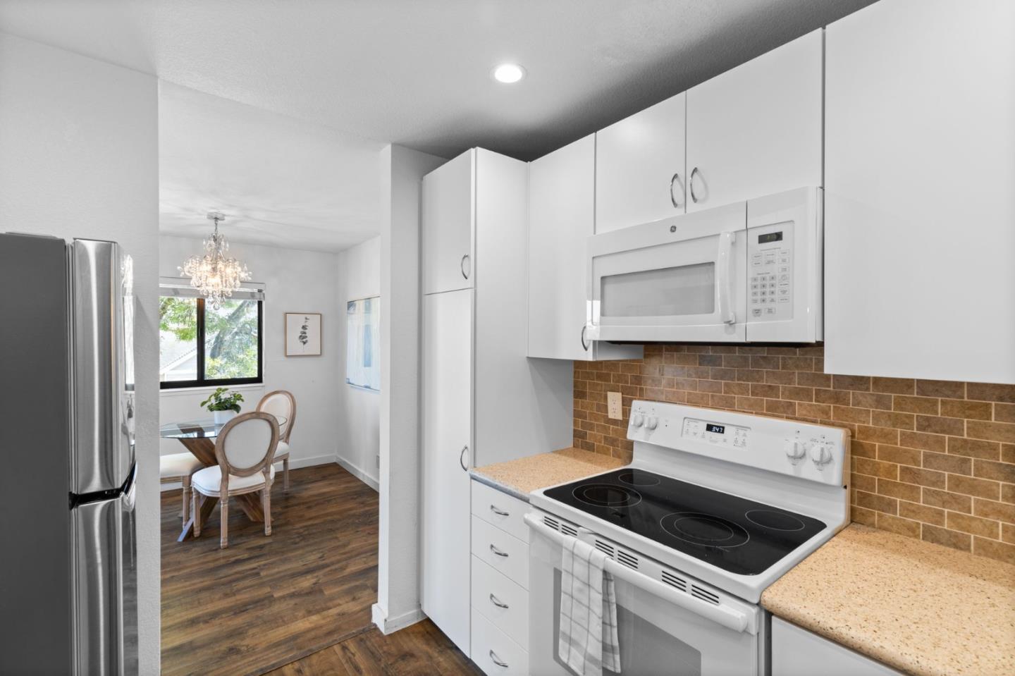 Detail Gallery Image 14 of 38 For 2425 S Norfolk St #208,  San Mateo,  CA 94403 - 2 Beds | 2 Baths