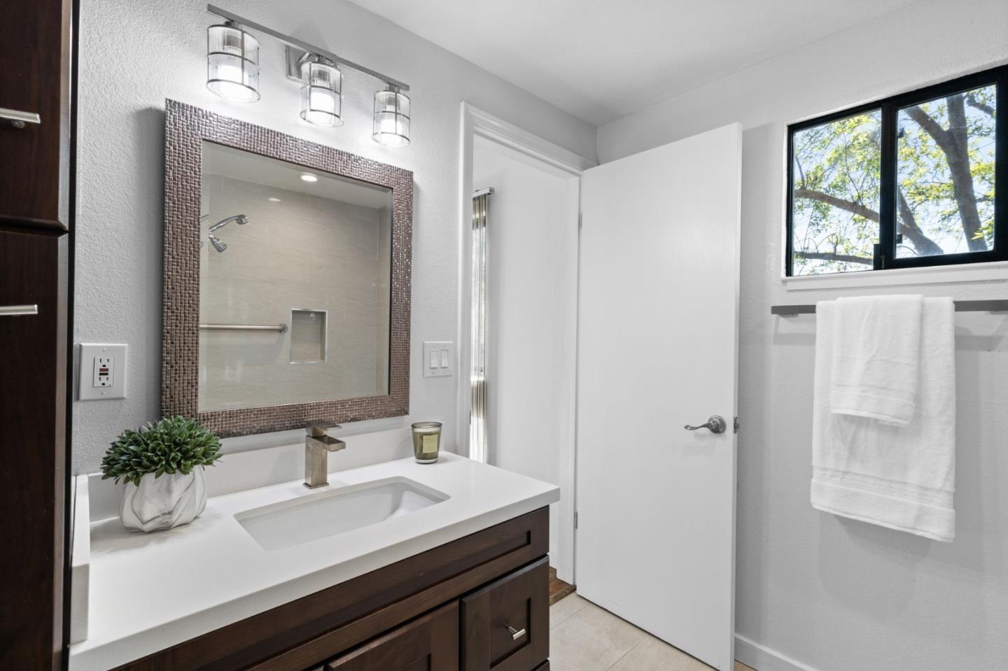 Detail Gallery Image 18 of 38 For 2425 S Norfolk St #208,  San Mateo,  CA 94403 - 2 Beds | 2 Baths