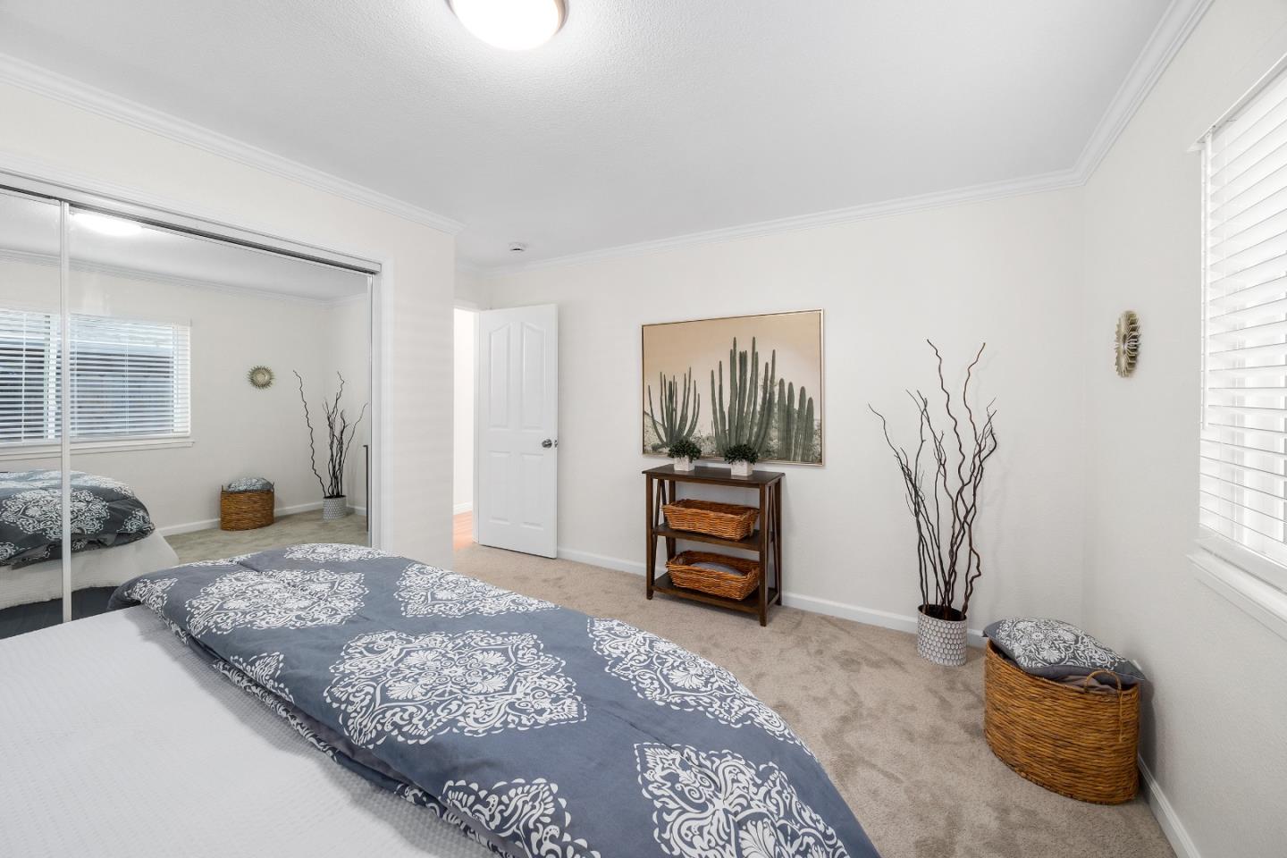 Detail Gallery Image 14 of 37 For 1817 Silvana Ln, Santa Cruz,  CA 95062 - 3 Beds | 2/1 Baths