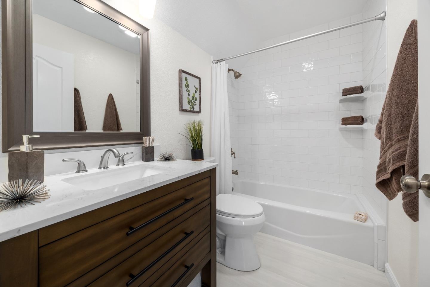 Detail Gallery Image 16 of 37 For 1817 Silvana Ln, Santa Cruz,  CA 95062 - 3 Beds | 2/1 Baths