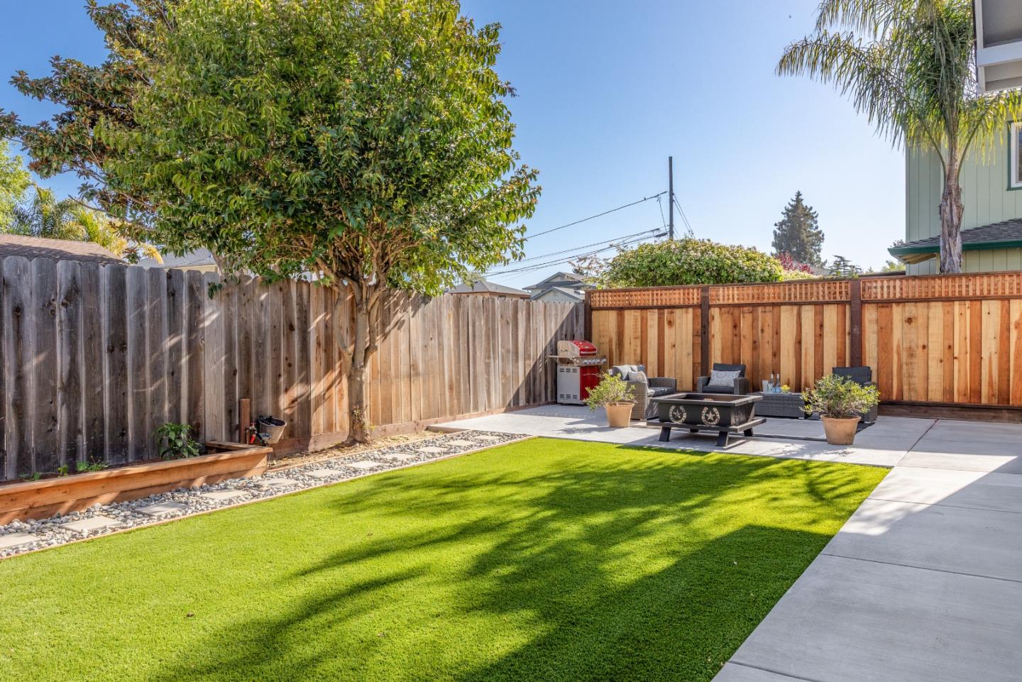 Detail Gallery Image 31 of 37 For 1817 Silvana Ln, Santa Cruz,  CA 95062 - 3 Beds | 2/1 Baths
