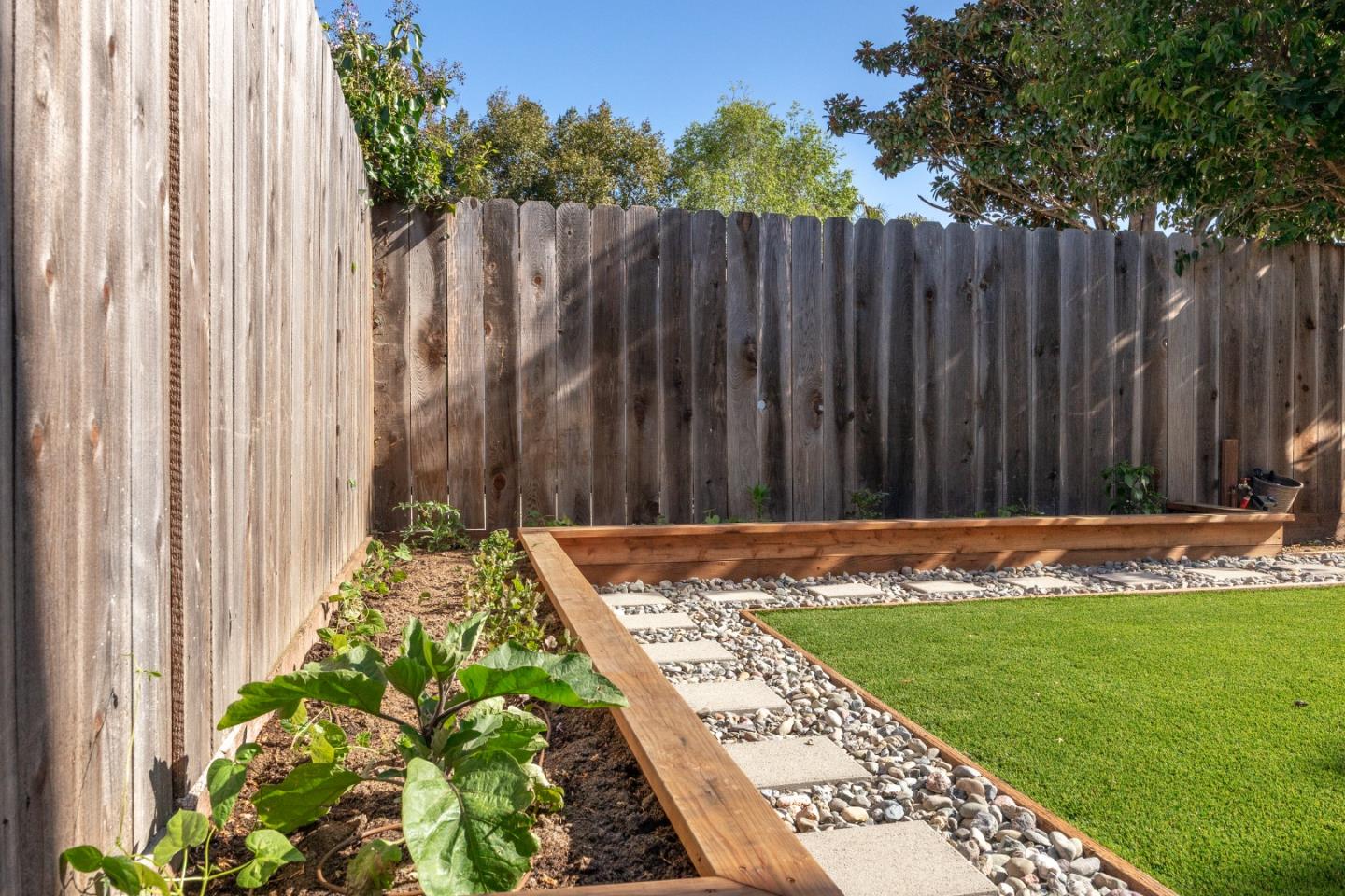 Detail Gallery Image 32 of 37 For 1817 Silvana Ln, Santa Cruz,  CA 95062 - 3 Beds | 2/1 Baths