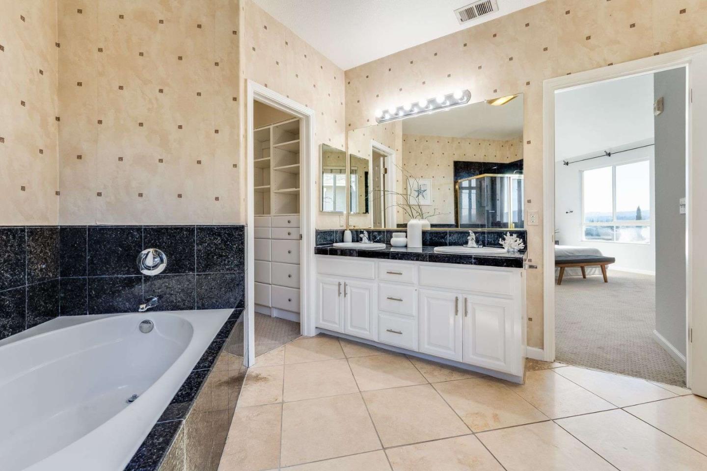 Detail Gallery Image 18 of 34 For 478 Marble Arch Ave, San Jose,  CA 95136 - 3 Beds | 2/1 Baths
