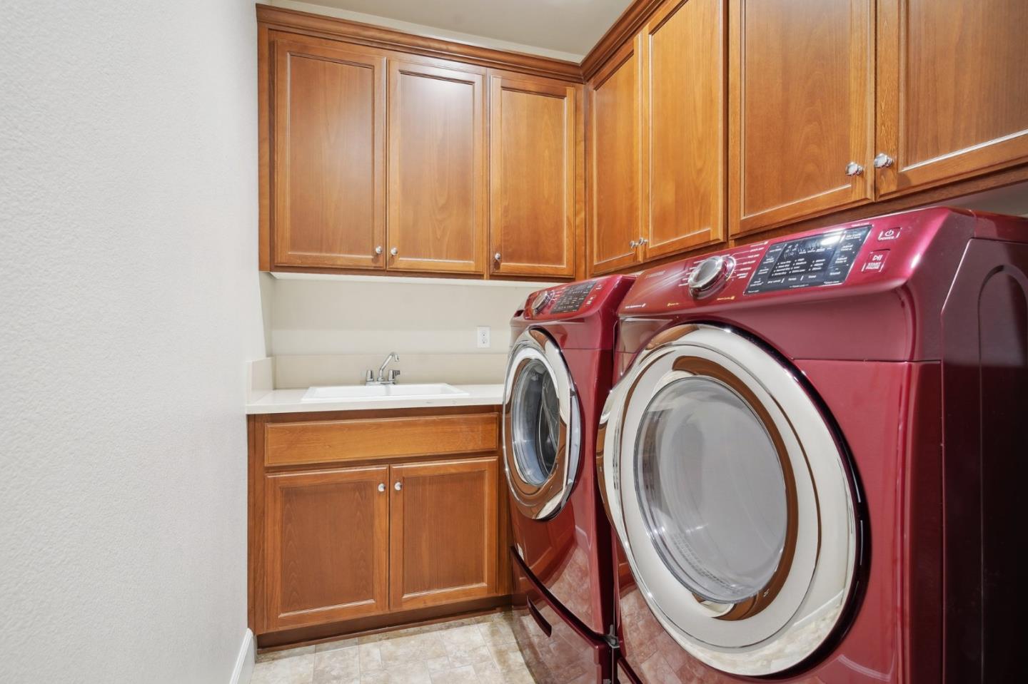 Detail Gallery Image 13 of 46 For 5476 Pinnacle View Way, Antioch,  CA 94531 - 4 Beds | 2 Baths