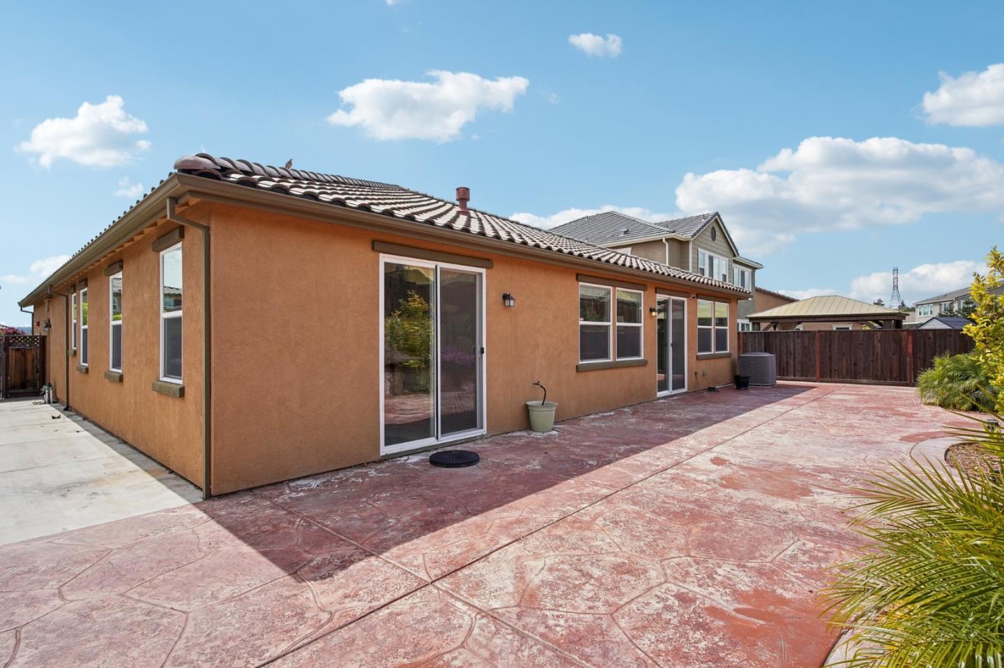 Detail Gallery Image 34 of 46 For 5476 Pinnacle View Way, Antioch,  CA 94531 - 4 Beds | 2 Baths