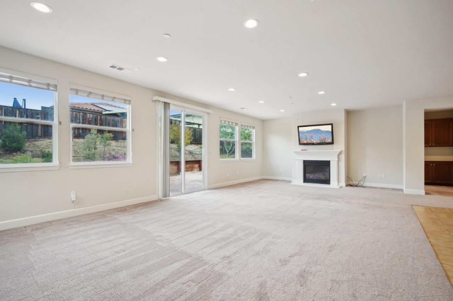 Detail Gallery Image 6 of 46 For 5476 Pinnacle View Way, Antioch,  CA 94531 - 4 Beds | 2 Baths