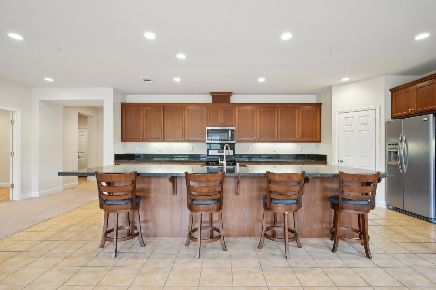 Detail Gallery Image 8 of 46 For 5476 Pinnacle View Way, Antioch,  CA 94531 - 4 Beds | 2 Baths