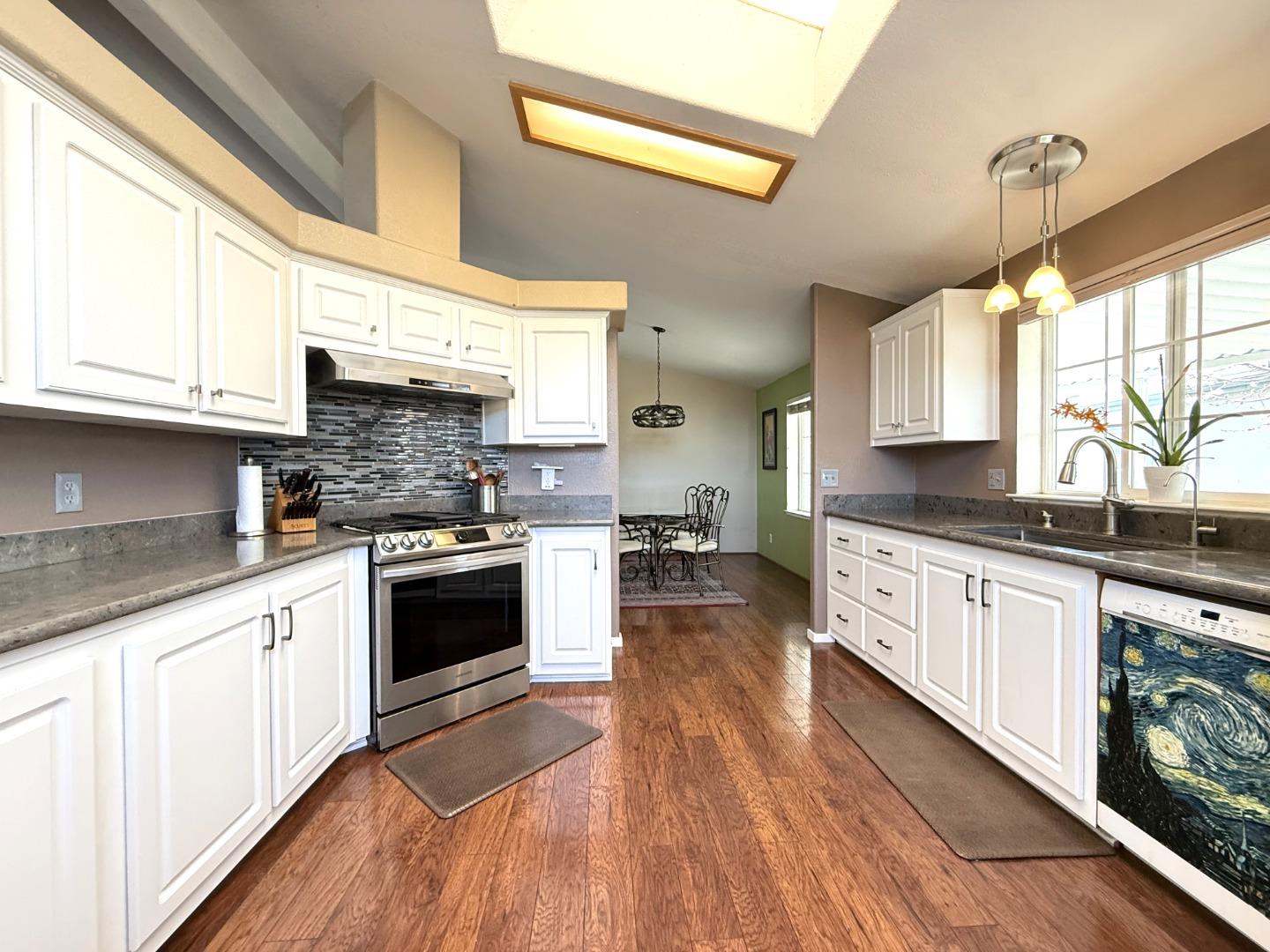 Detail Gallery Image 27 of 45 For 1220 Tasman Dr #269,  Sunnyvale,  CA 94089 - 3 Beds | 2 Baths