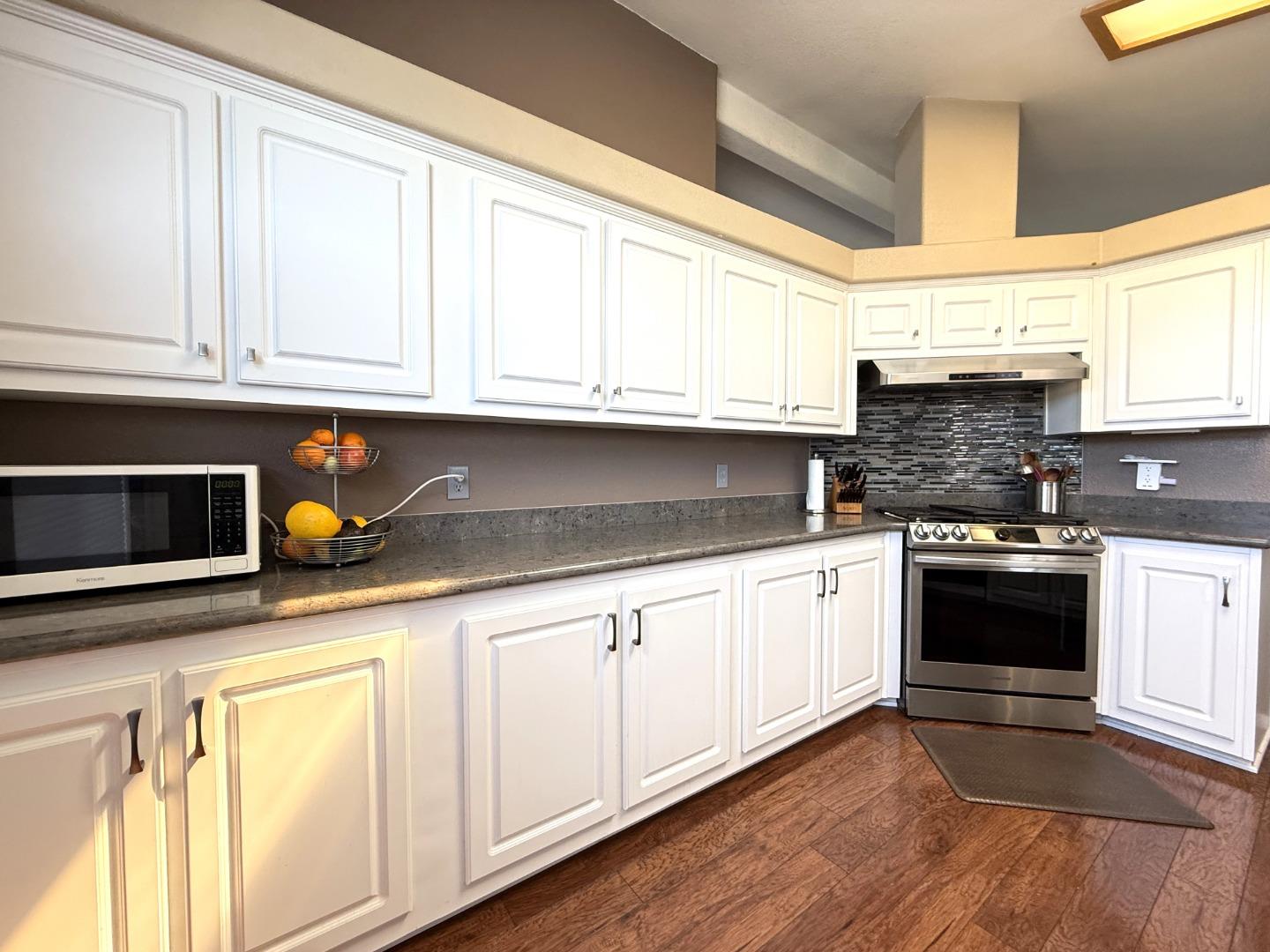 Detail Gallery Image 30 of 45 For 1220 Tasman Dr #269,  Sunnyvale,  CA 94089 - 3 Beds | 2 Baths