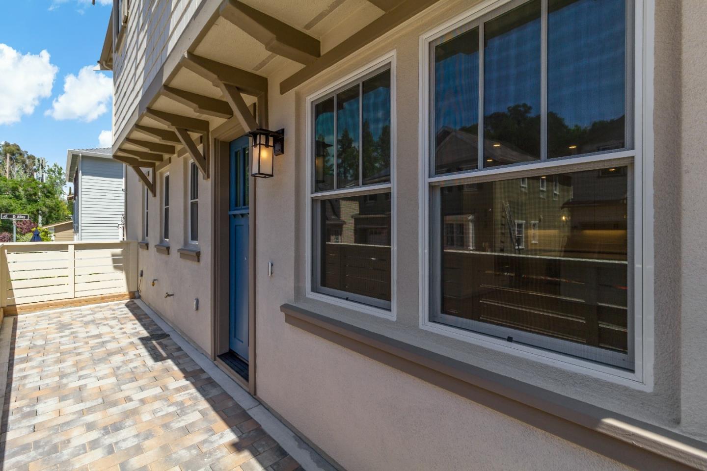 Detail Gallery Image 12 of 32 For 18825 Montalvo Oaks Cir, Monte Sereno,  CA 95030 - 3 Beds | 2/1 Baths