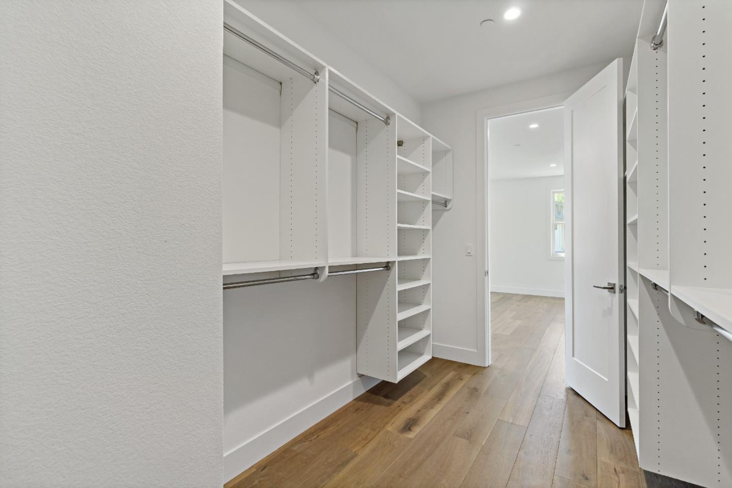 Detail Gallery Image 20 of 32 For 18825 Montalvo Oaks Cir, Monte Sereno,  CA 95030 - 3 Beds | 2/1 Baths