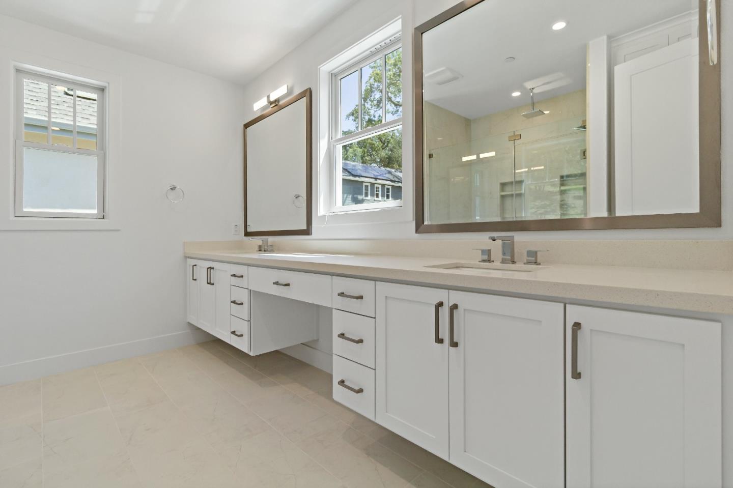 Detail Gallery Image 21 of 32 For 18825 Montalvo Oaks Cir, Monte Sereno,  CA 95030 - 3 Beds | 2/1 Baths