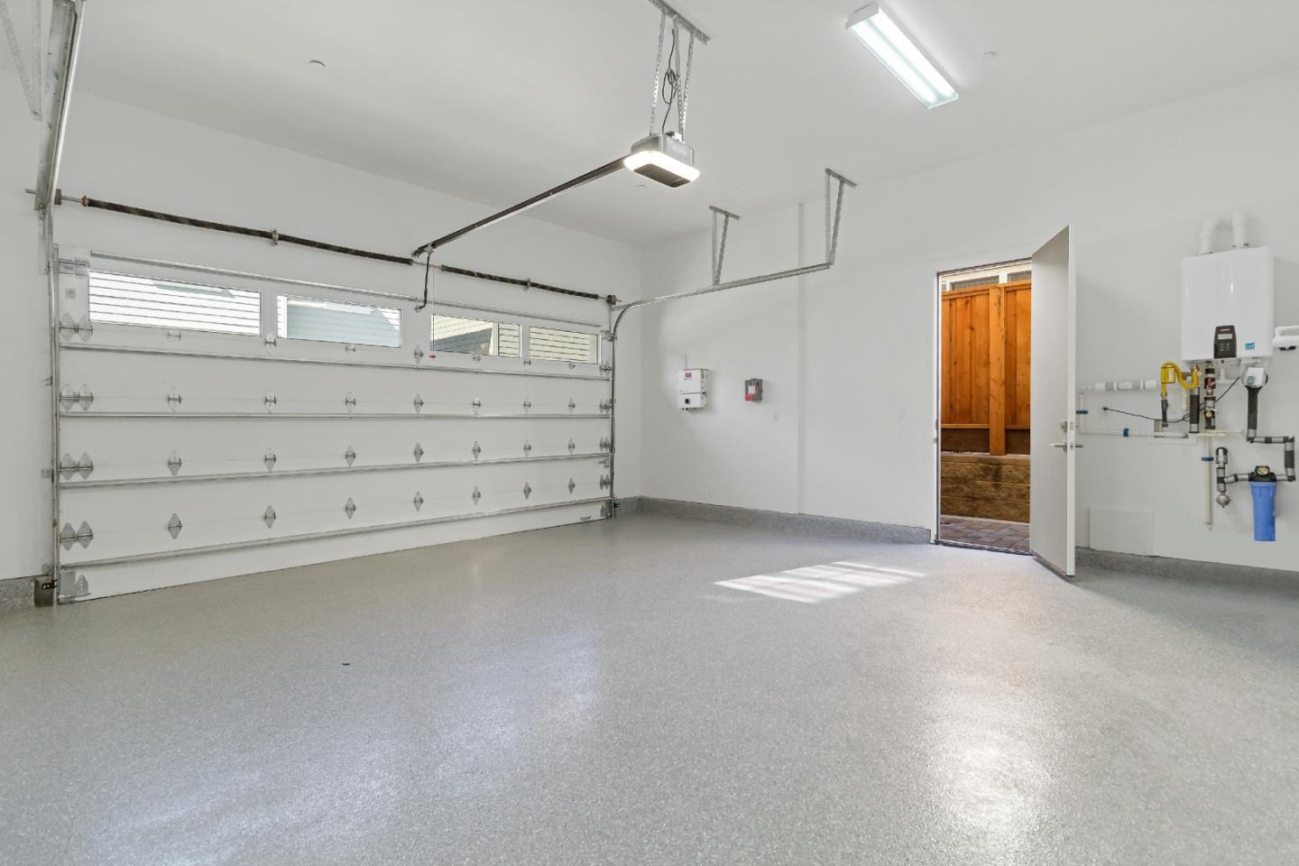 Detail Gallery Image 31 of 32 For 18825 Montalvo Oaks Cir, Monte Sereno,  CA 95030 - 3 Beds | 2/1 Baths