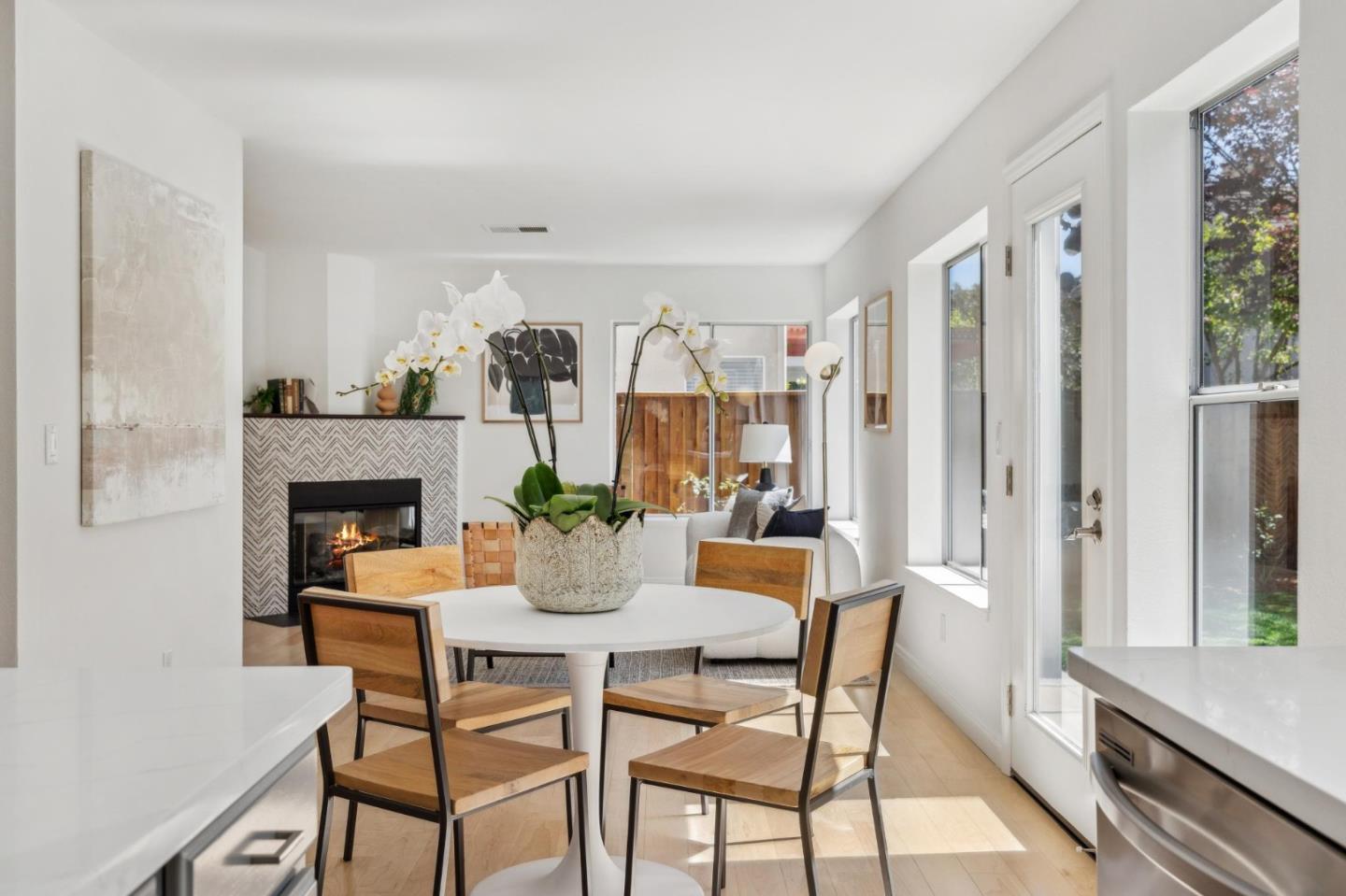 Detail Gallery Image 17 of 52 For 4216 Verdigris Cir, San Jose,  CA 95134 - 3 Beds | 2/1 Baths