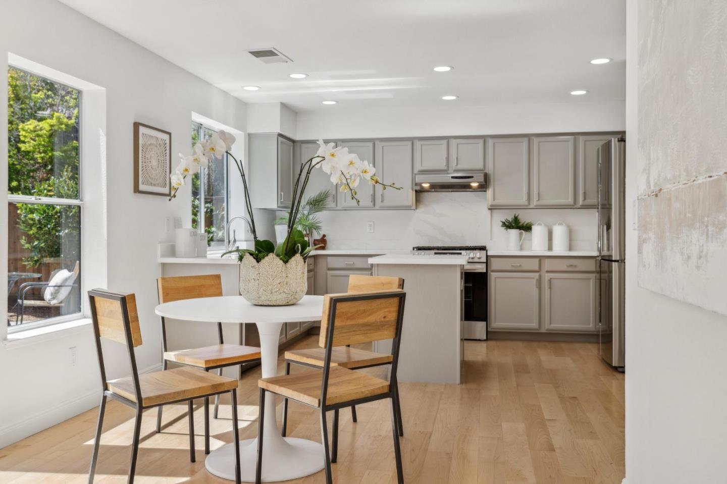 Detail Gallery Image 18 of 52 For 4216 Verdigris Cir, San Jose,  CA 95134 - 3 Beds | 2/1 Baths