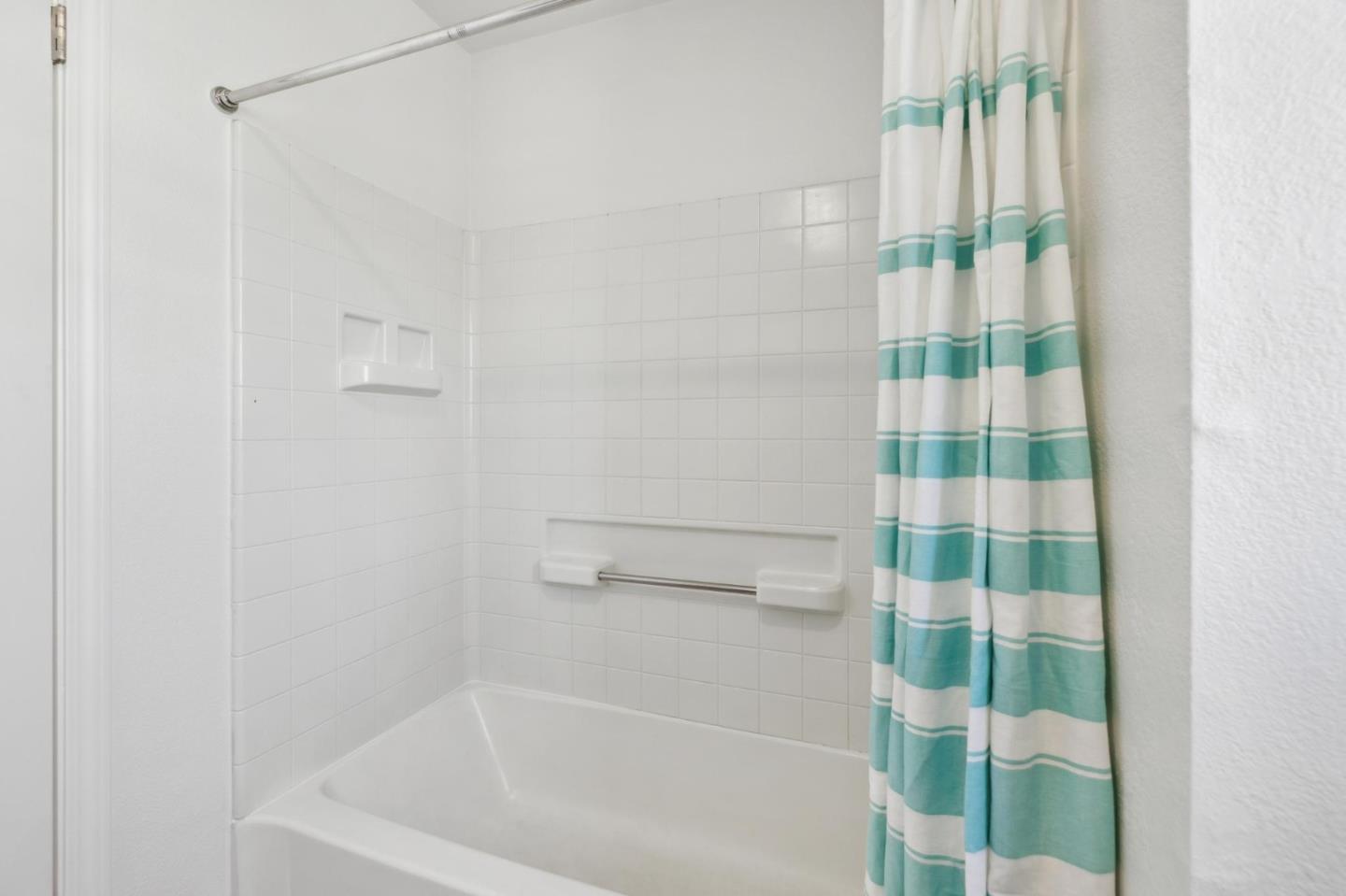 Detail Gallery Image 40 of 52 For 4216 Verdigris Cir, San Jose,  CA 95134 - 3 Beds | 2/1 Baths