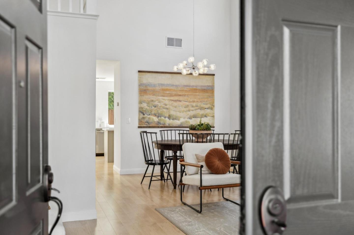 Detail Gallery Image 5 of 52 For 4216 Verdigris Cir, San Jose,  CA 95134 - 3 Beds | 2/1 Baths