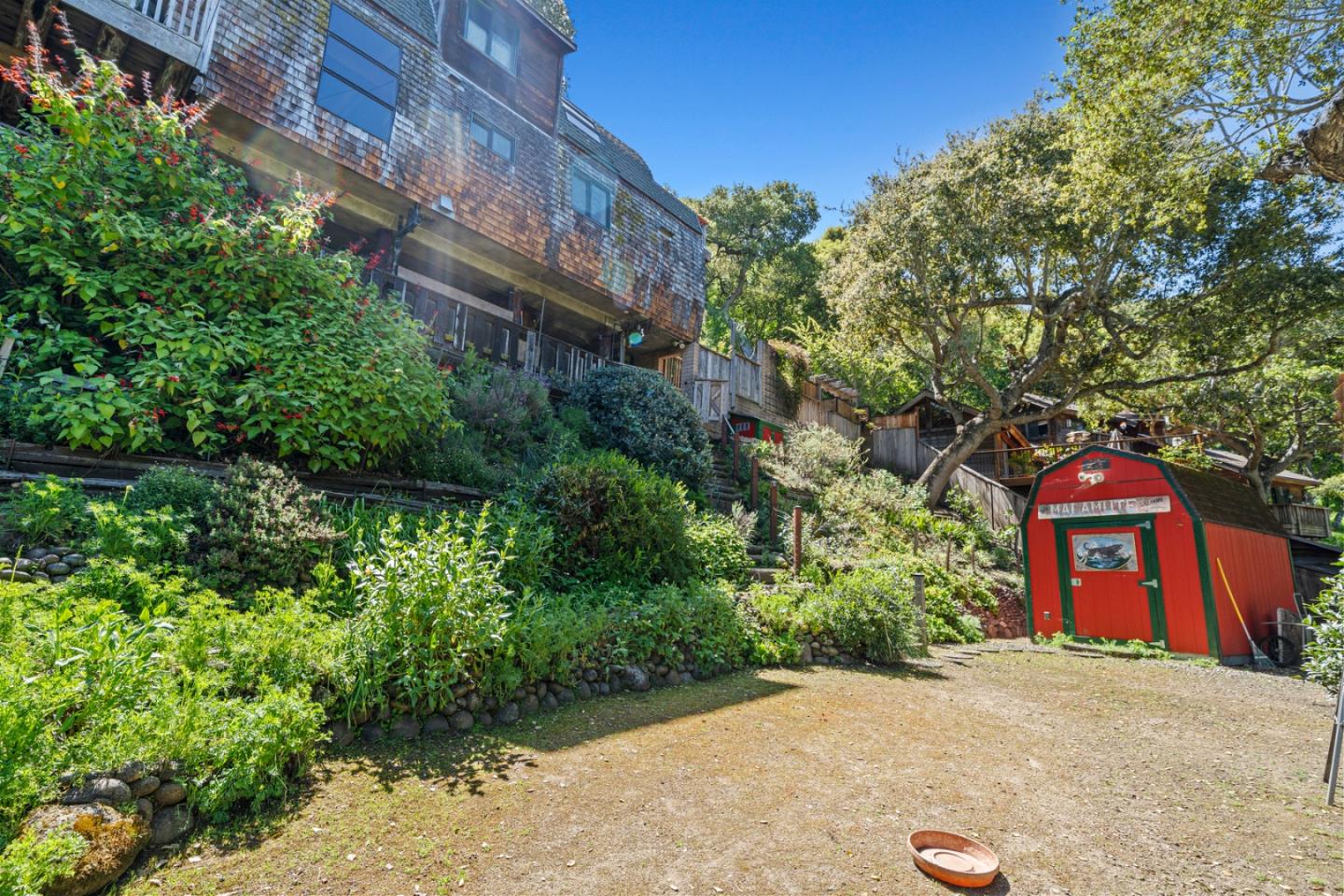 Detail Gallery Image 20 of 22 For 18 Camino De Travesia, Carmel Valley,  CA 93924 - 2 Beds | 1/1 Baths