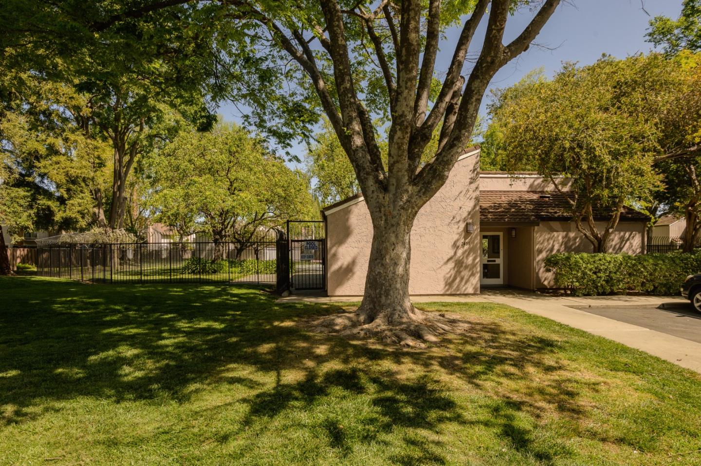 Detail Gallery Image 26 of 28 For 2424 Fairview Ln, Santa Clara,  CA 95051 - 2 Beds | 1/1 Baths