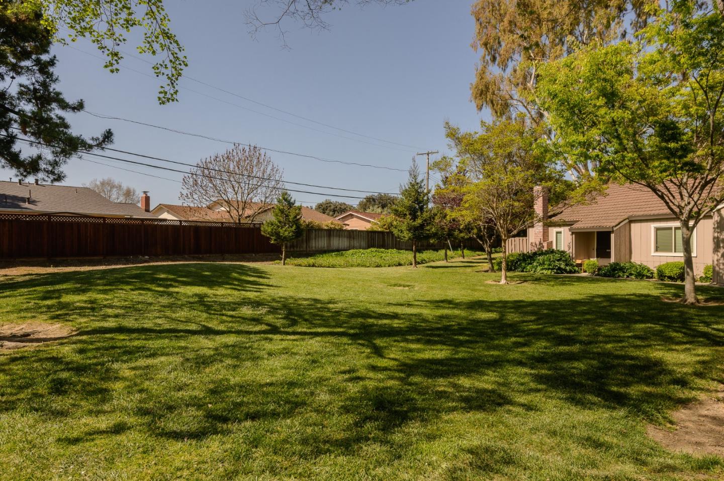 Detail Gallery Image 27 of 28 For 2424 Fairview Ln, Santa Clara,  CA 95051 - 2 Beds | 1/1 Baths