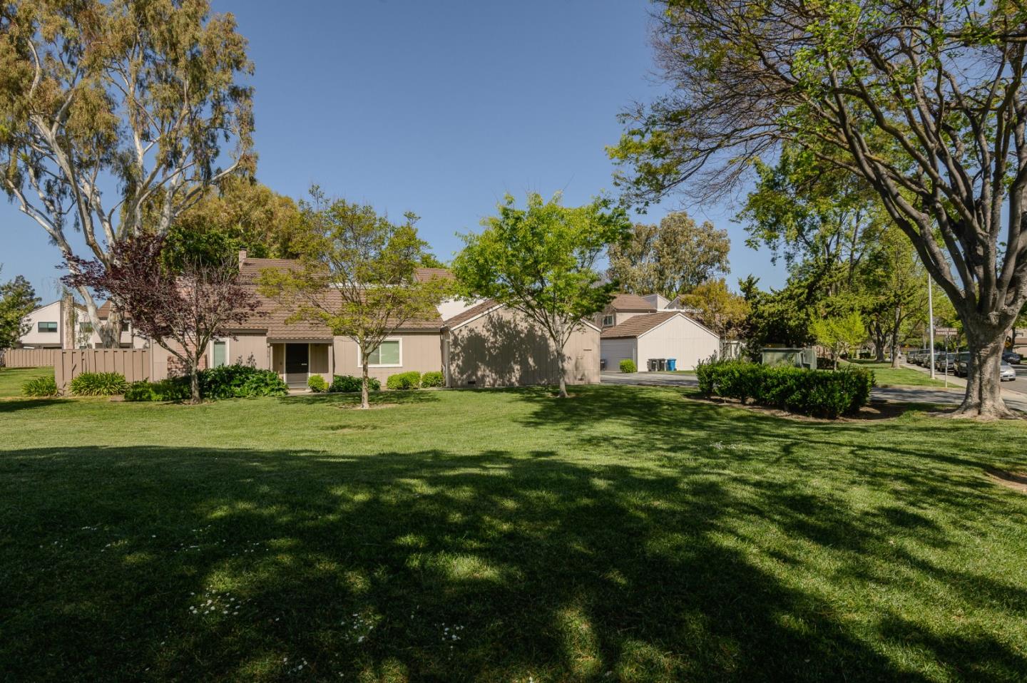Detail Gallery Image 28 of 28 For 2424 Fairview Ln, Santa Clara,  CA 95051 - 2 Beds | 1/1 Baths