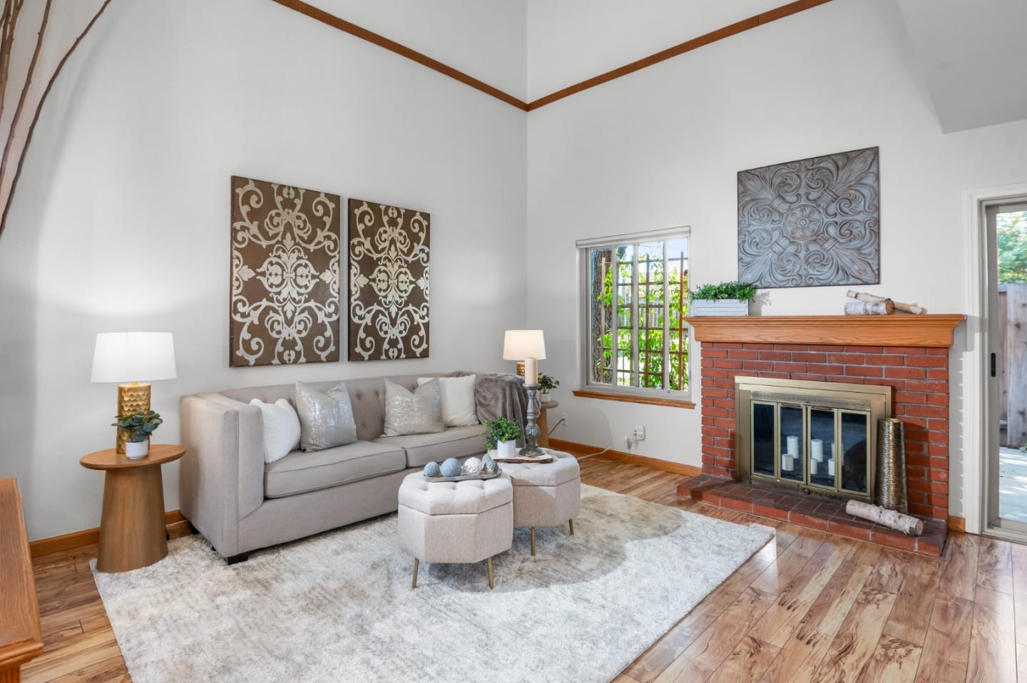 Detail Gallery Image 4 of 28 For 2424 Fairview Ln, Santa Clara,  CA 95051 - 2 Beds | 1/1 Baths