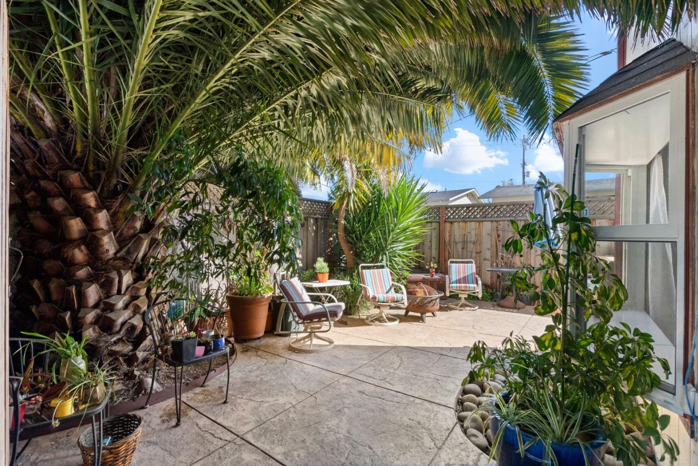 Detail Gallery Image 3 of 22 For 1727 30th Ave a,  Santa Cruz,  CA 95062 - 2 Beds | 1 Baths
