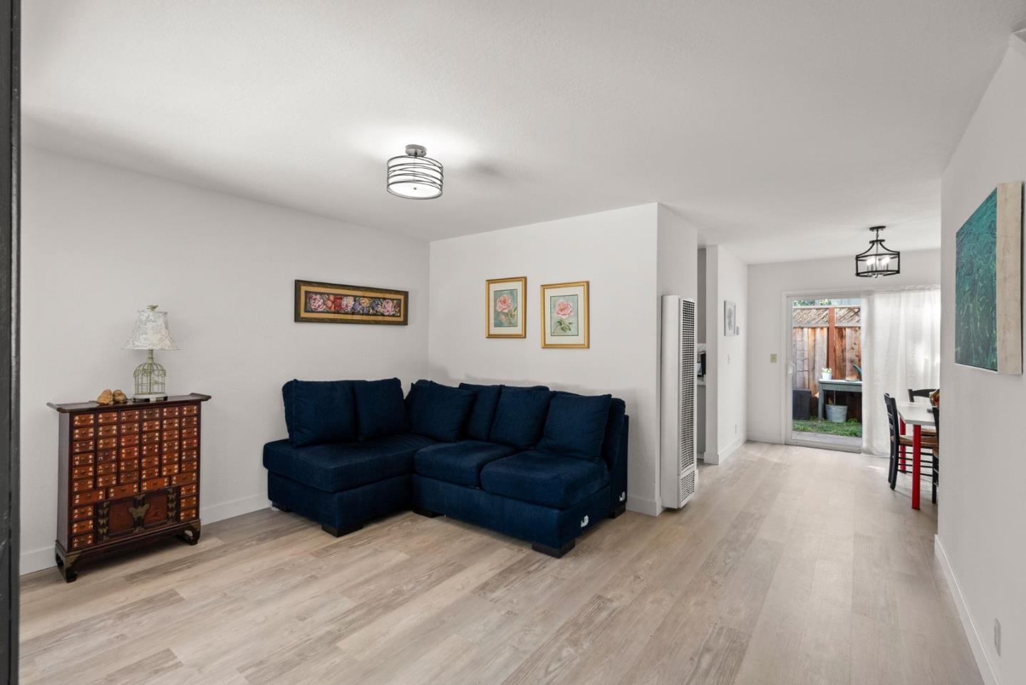 Detail Gallery Image 5 of 22 For 1727 30th Ave a,  Santa Cruz,  CA 95062 - 2 Beds | 1 Baths