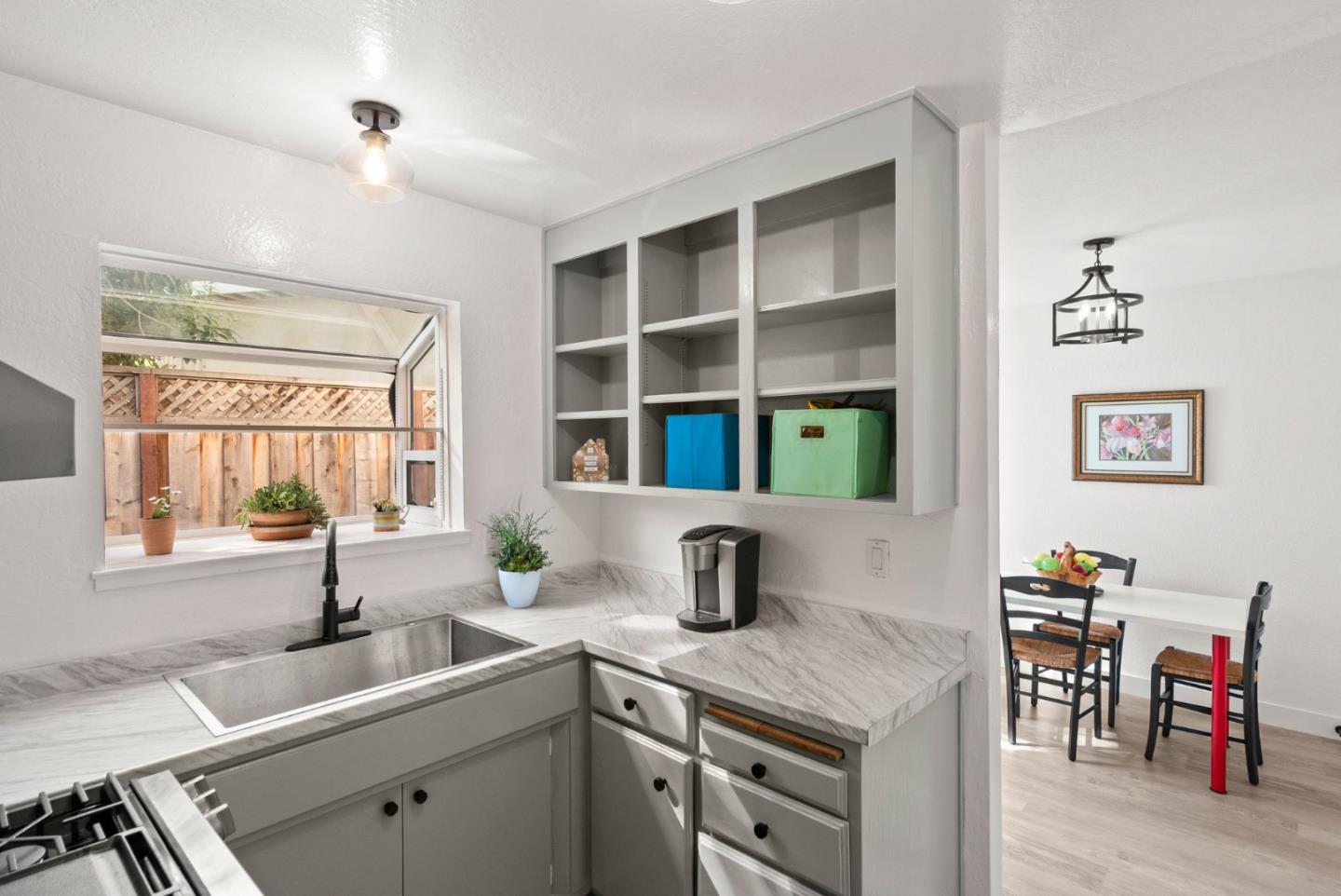 Detail Gallery Image 9 of 22 For 1727 30th Ave a,  Santa Cruz,  CA 95062 - 2 Beds | 1 Baths