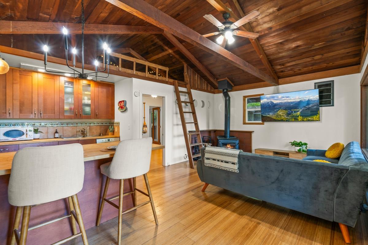 Detail Gallery Image 4 of 35 For 805 Fanning Grade, Ben Lomond,  CA 95005 - 2 Beds | 1 Baths
