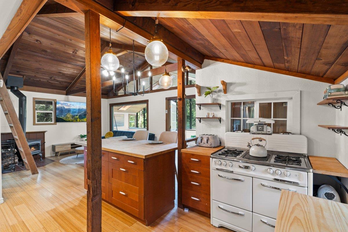 Detail Gallery Image 9 of 35 For 805 Fanning Grade, Ben Lomond,  CA 95005 - 2 Beds | 1 Baths