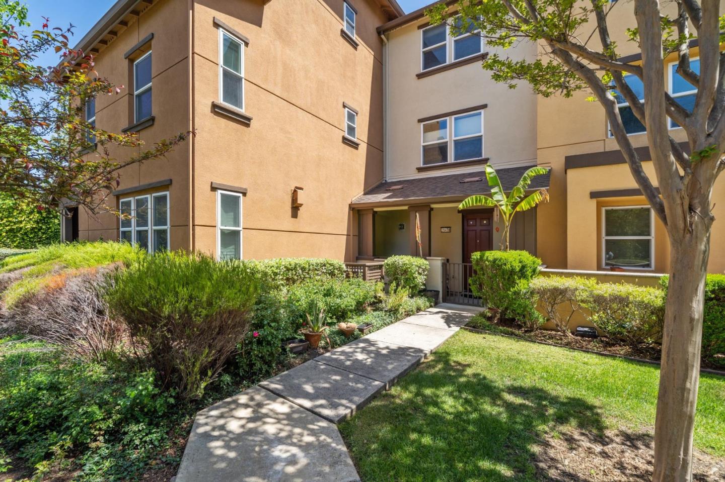 Detail Gallery Image 3 of 37 For 25478 Huntwood Ave, Hayward,  CA 94544 - 3 Beds | 3 Baths