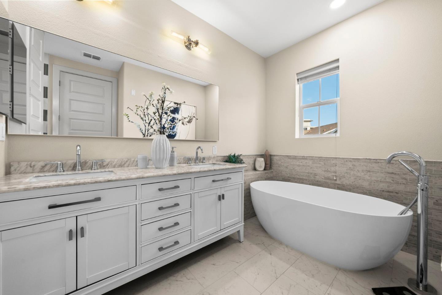 Detail Gallery Image 24 of 53 For 434 Mccown Ave, San Mateo,  CA 94403 - 4 Beds | 3/1 Baths