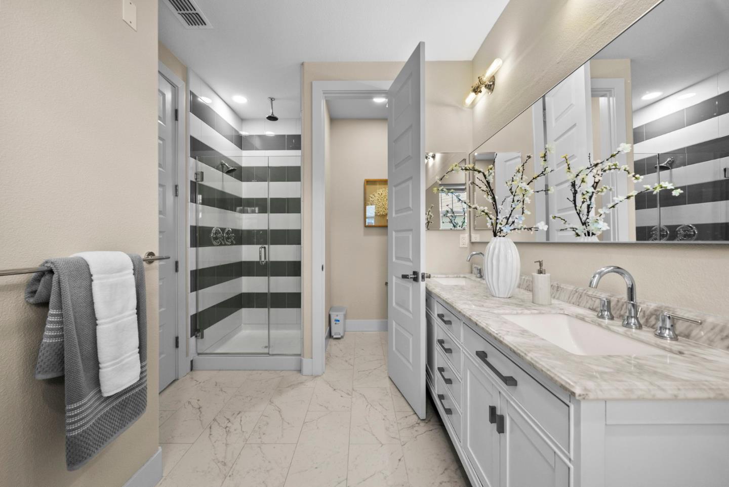 Detail Gallery Image 25 of 53 For 434 Mccown Ave, San Mateo,  CA 94403 - 4 Beds | 3/1 Baths