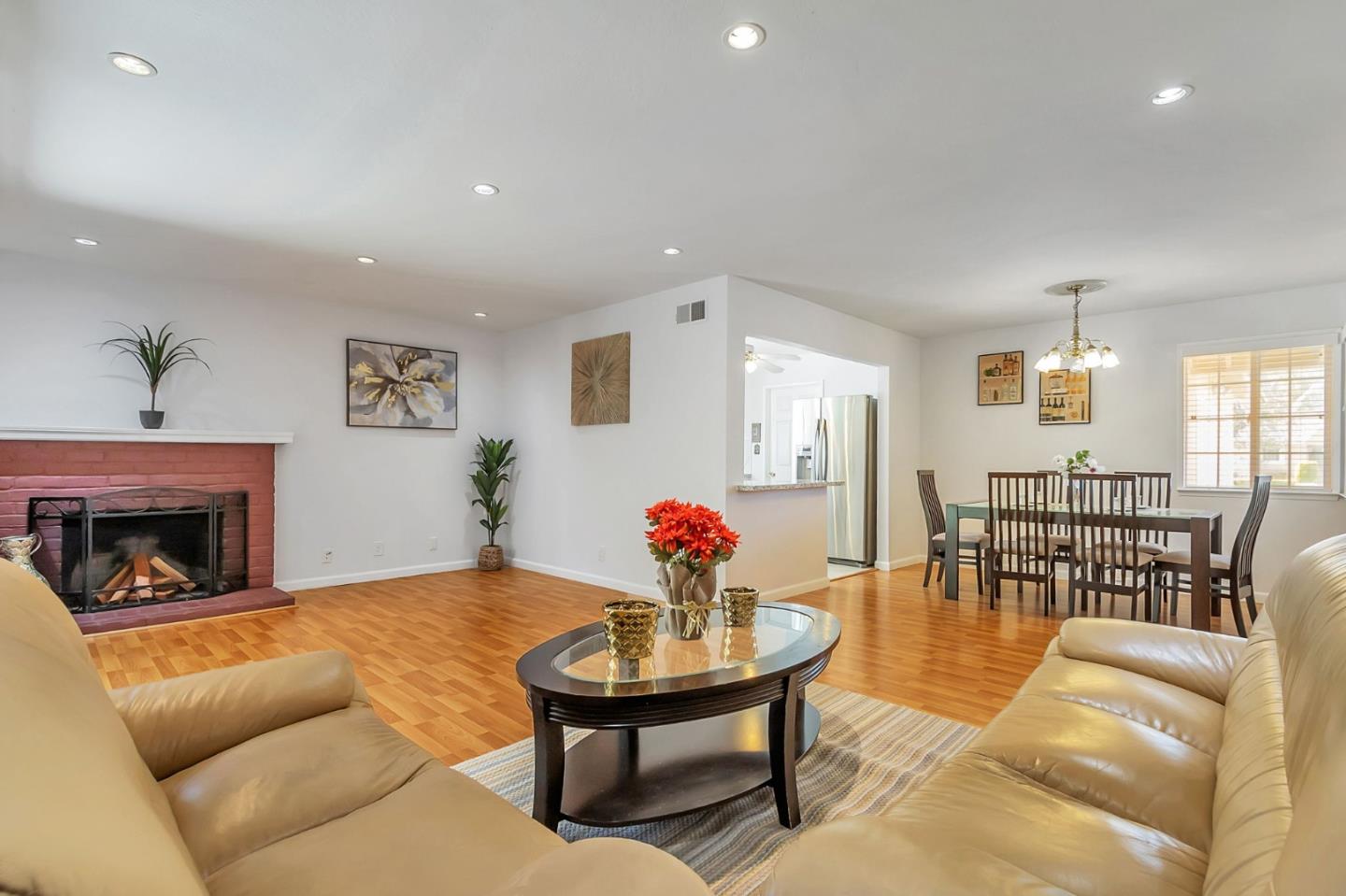 Detail Gallery Image 14 of 38 For 1368 Sunshadow Ln, San Jose,  CA 95127 - 3 Beds | 2 Baths