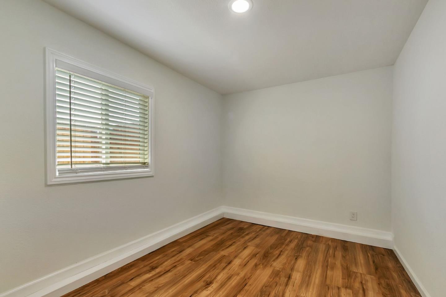 Detail Gallery Image 27 of 38 For 1368 Sunshadow Ln, San Jose,  CA 95127 - 3 Beds | 2 Baths
