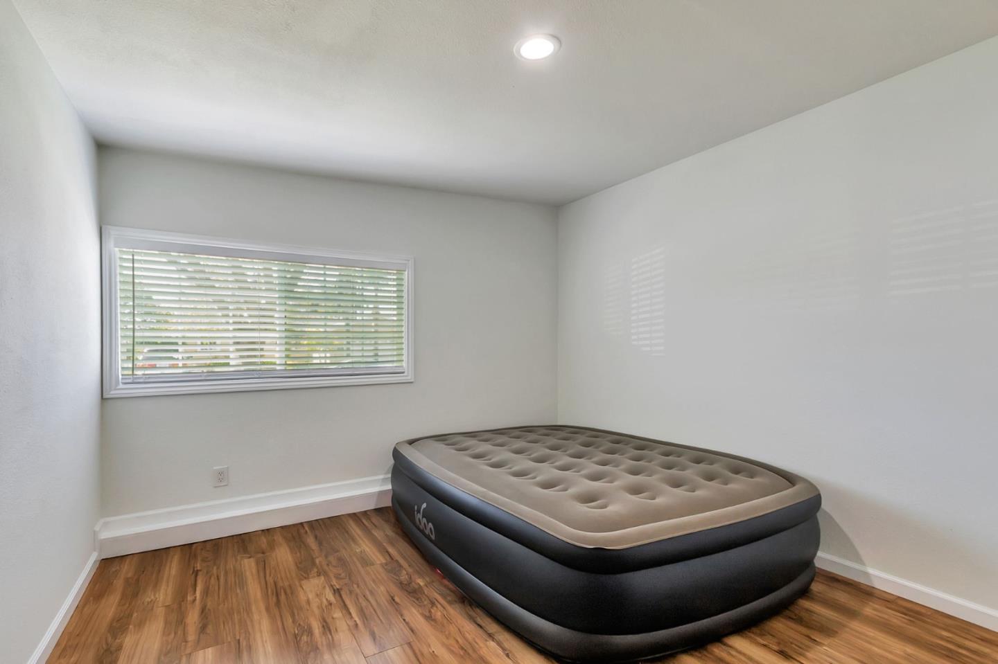 Detail Gallery Image 29 of 38 For 1368 Sunshadow Ln, San Jose,  CA 95127 - 3 Beds | 2 Baths