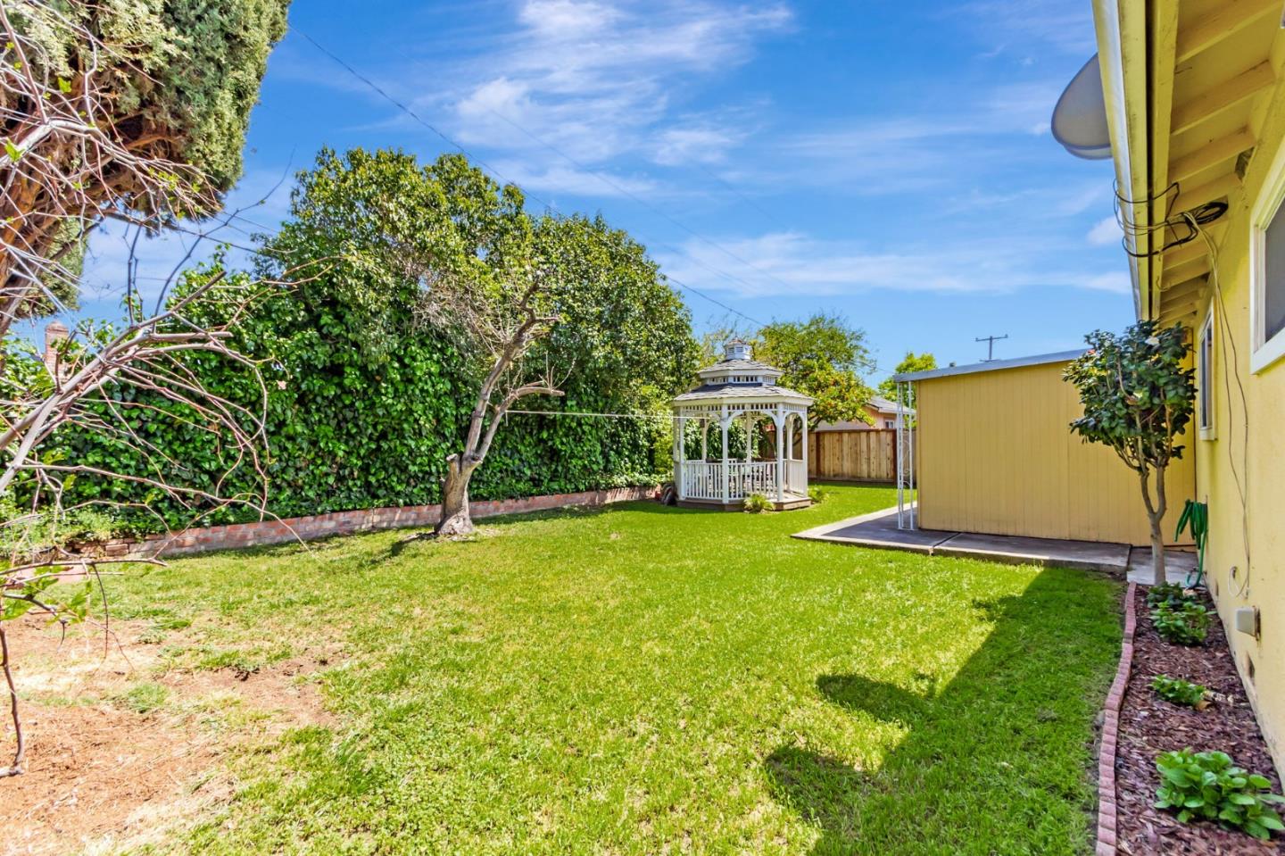 Detail Gallery Image 33 of 38 For 1368 Sunshadow Ln, San Jose,  CA 95127 - 3 Beds | 2 Baths