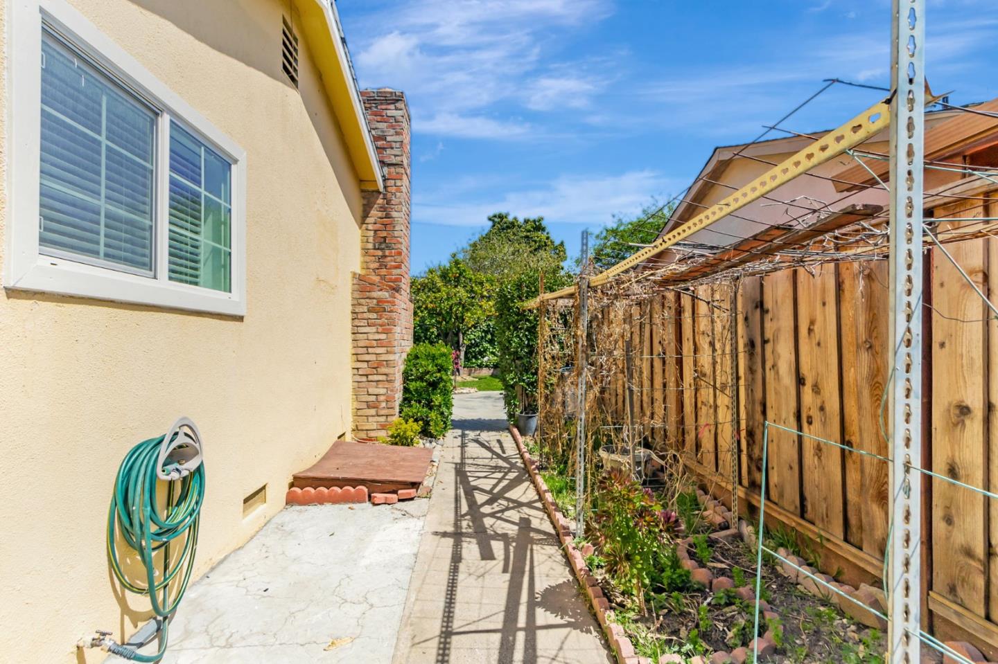 Detail Gallery Image 38 of 38 For 1368 Sunshadow Ln, San Jose,  CA 95127 - 3 Beds | 2 Baths