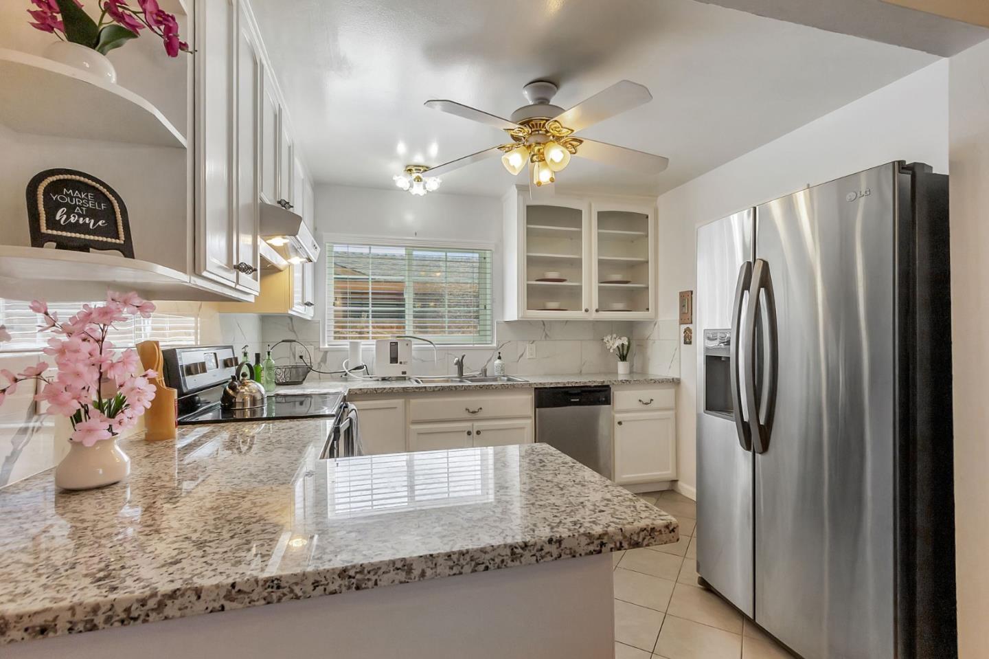 Detail Gallery Image 6 of 38 For 1368 Sunshadow Ln, San Jose,  CA 95127 - 3 Beds | 2 Baths