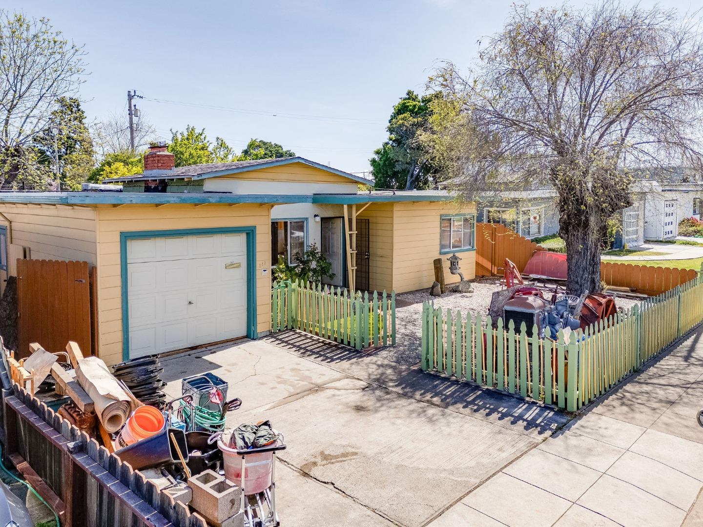 Detail Gallery Image 3 of 34 For 517 Fallon Ave, San Mateo,  CA 94401 - 3 Beds | 1 Baths