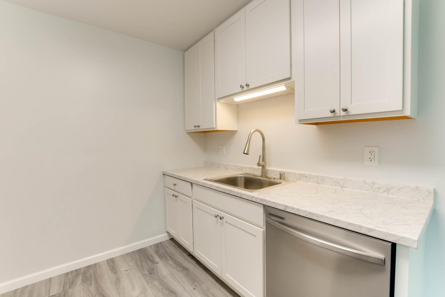 Detail Gallery Image 13 of 38 For 1261 Highland Dr, Hollister,  CA 95023 - 3 Beds | 1 Baths