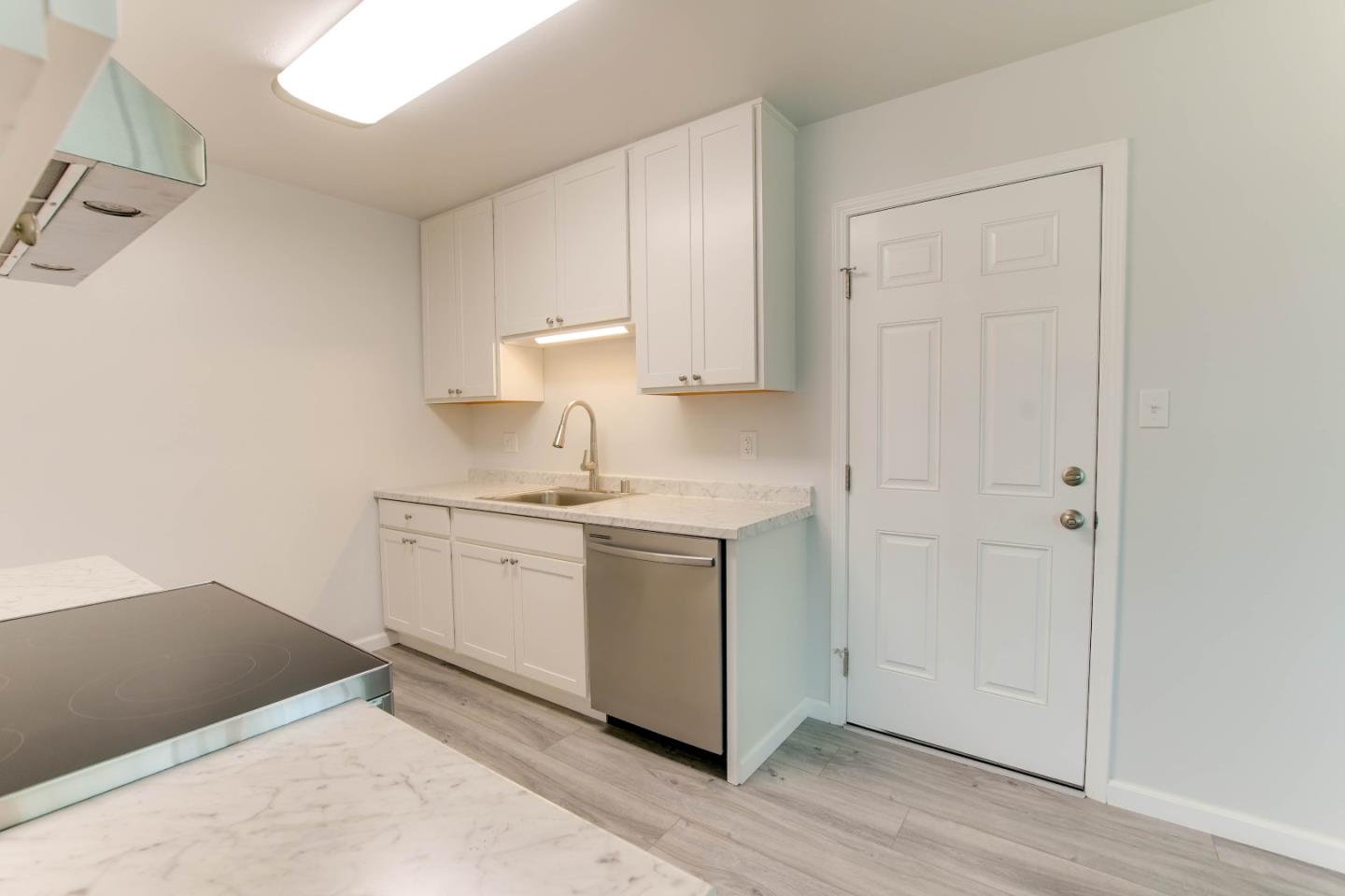 Detail Gallery Image 14 of 38 For 1261 Highland Dr, Hollister,  CA 95023 - 3 Beds | 1 Baths