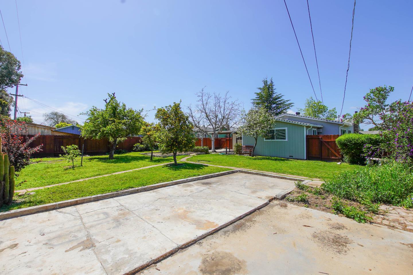 Detail Gallery Image 33 of 38 For 1261 Highland Dr, Hollister,  CA 95023 - 3 Beds | 1 Baths