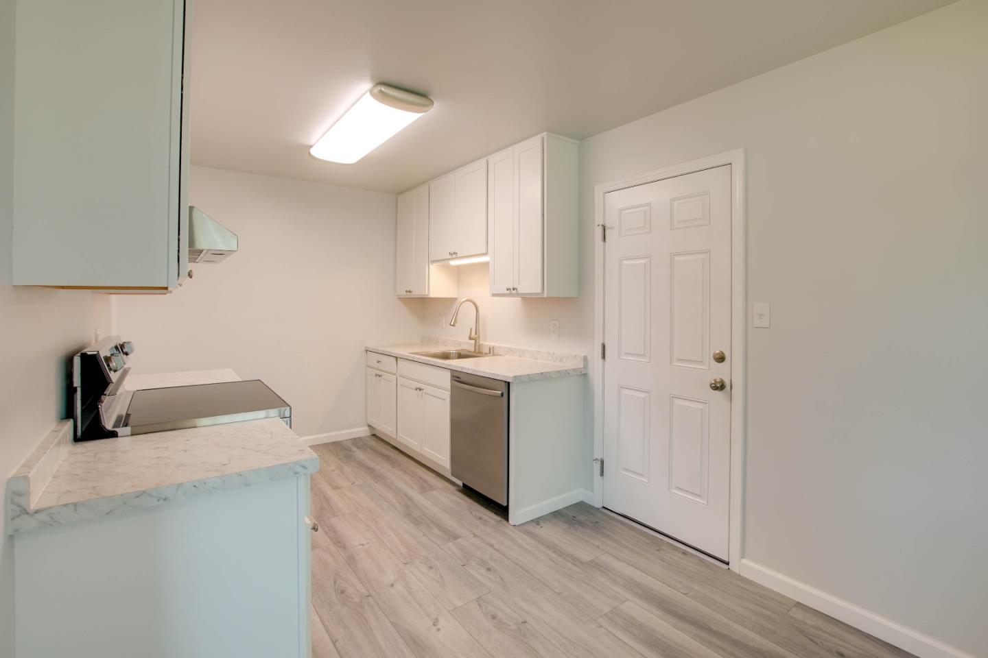 Detail Gallery Image 7 of 38 For 1261 Highland Dr, Hollister,  CA 95023 - 3 Beds | 1 Baths